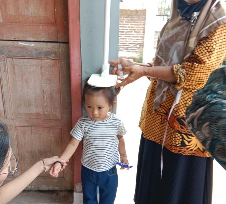 Menggugah Semangat: Antusias Ibu Muda dalam Menghadiri Posyandu Balita