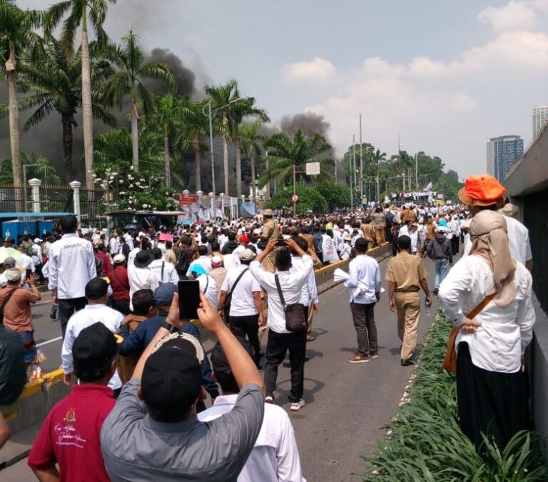 Perjuangan menuju Gedung Dewan untuk peningkatan kesejahteraan